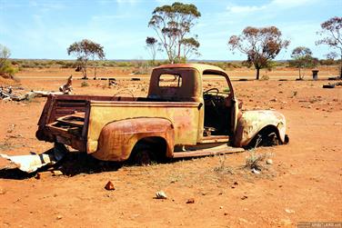 Rusty Ford ute, Kookynie, Western Australia