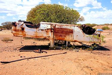 Rusty Holden ute, Kookynie-Malcolm Road, Western Australia