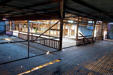 Abandoned shearing shed, Eyre Hwy, Colona Waterhole, South Australia